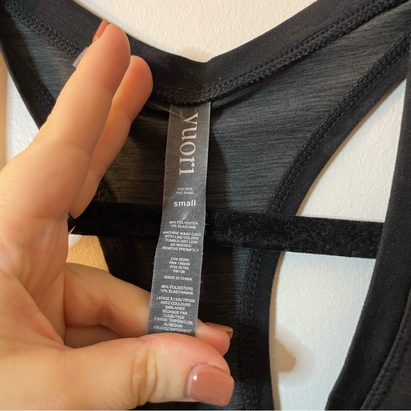 Vuori Lux Performance Racerback Black Camo Tank Top size small - Picture 5 of 5